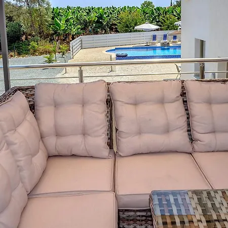 Combination Oniros By Prestige Bookings *