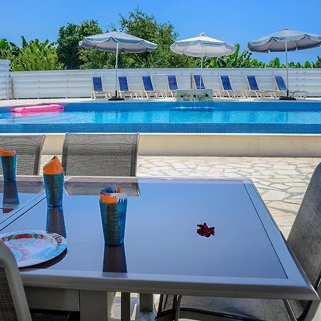 Combination Oniros By Prestige Bookings Golful Coralilor