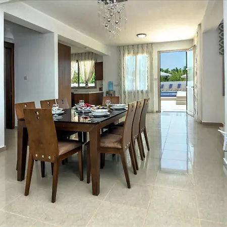 Combination Oniros By Prestige Bookings Vilă
